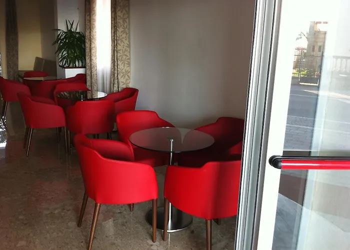 Colonna 酒店 里米尼