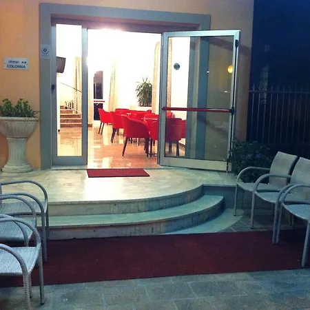Colonna Hotel Rímini